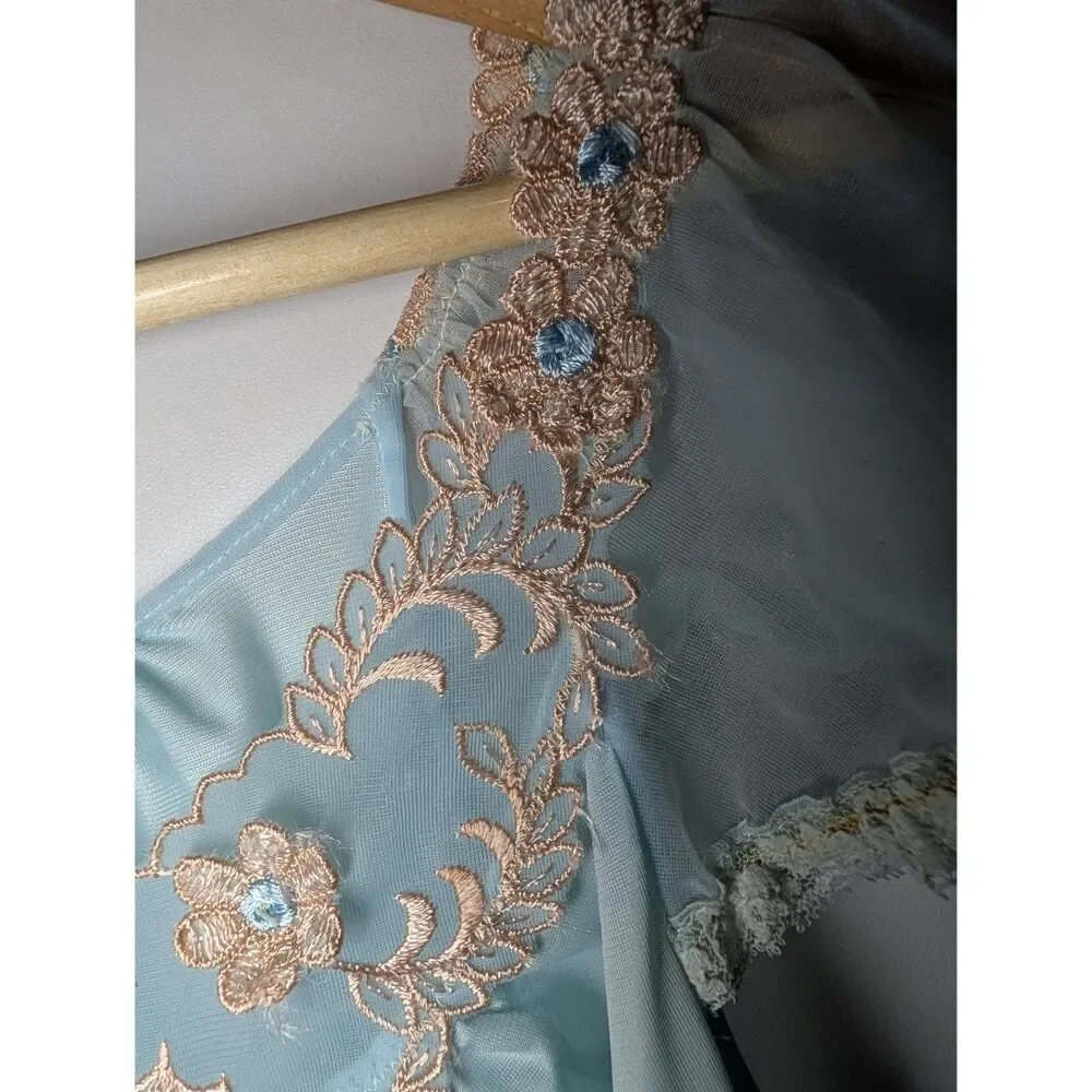 Vintage Pinehurst Blue Peignoir Set w/ Embroidered Lace Trim Med Robe Nightgown